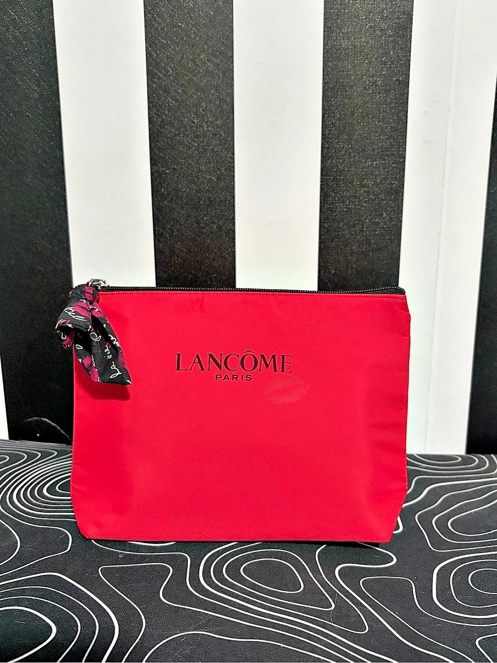 Lancôme Paris Red Makeup Cosmetic Bag Pouch Lip Print Zipper 8.5" x 6"